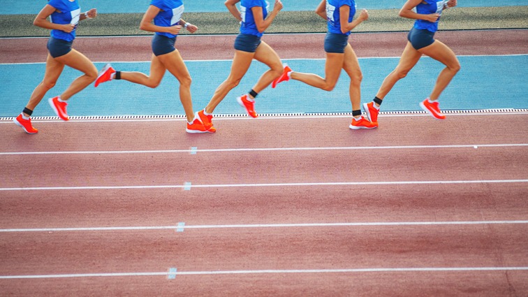 一副牌为什么能玩出这么多变化（一副牌如何演绎万千变化）