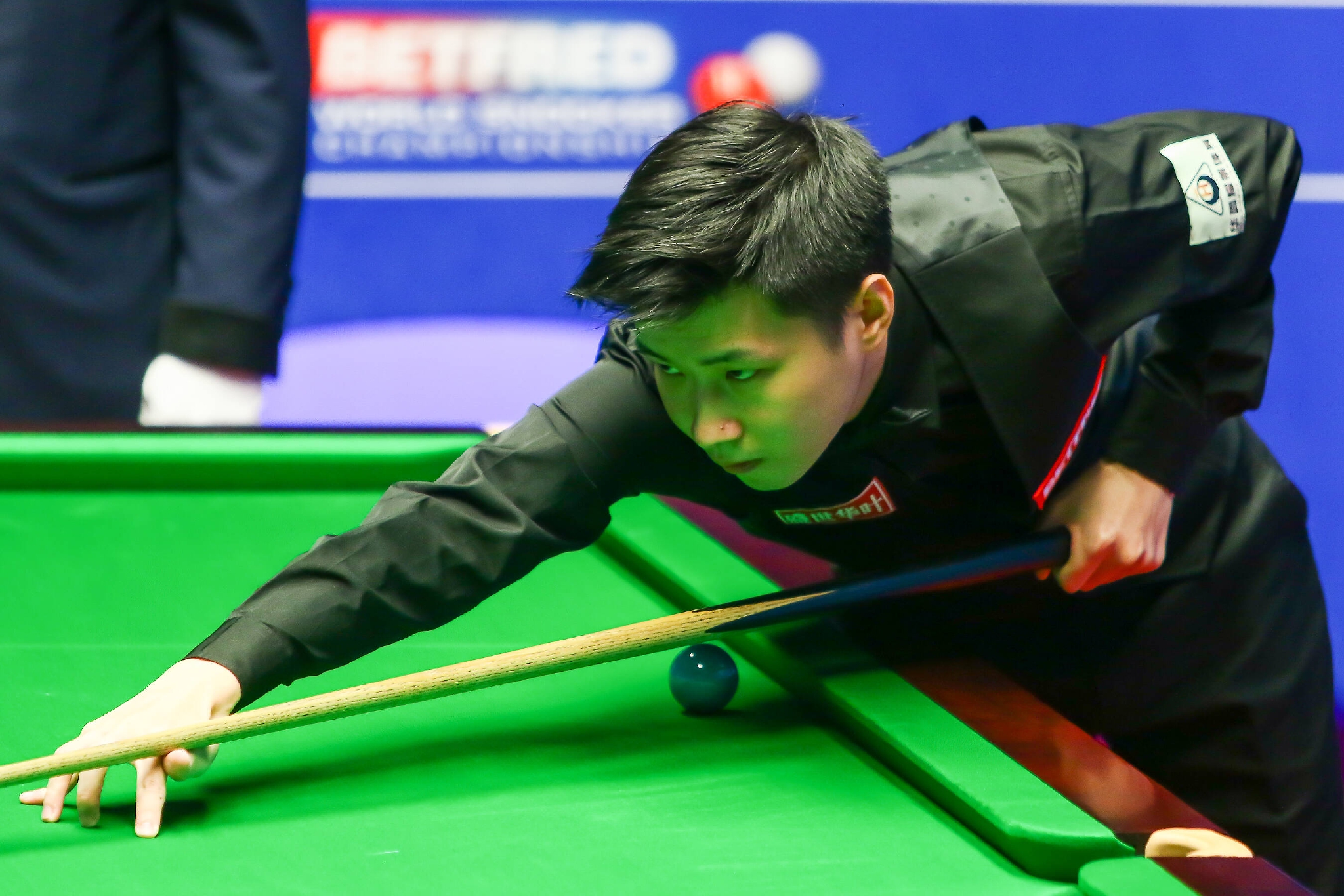 他的团队合 他的团队合